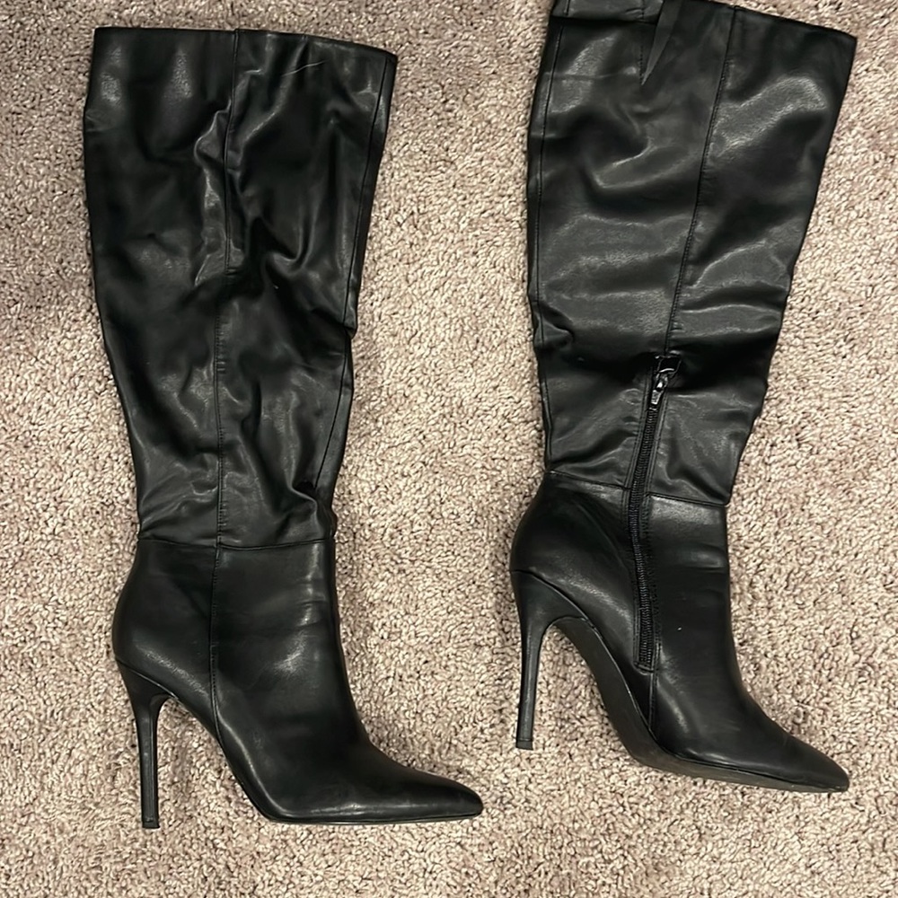Charles by Charles Davis Wide Calf Knee High Boots Size 9M Black